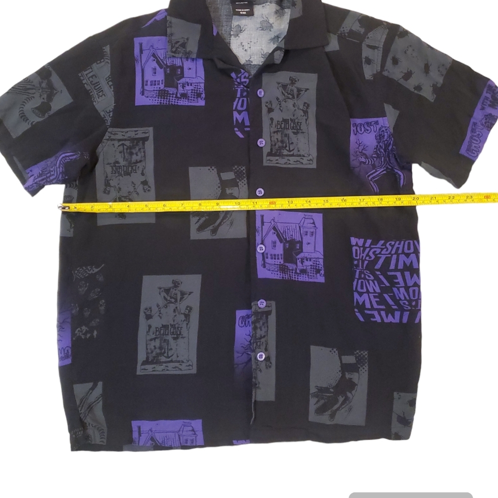 Beetlejuice Men's Iconic Moments Button Down Black Purple Shirt Size‎ Small - Picture 4 of 8